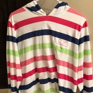 Vineyard vines pullover with hood